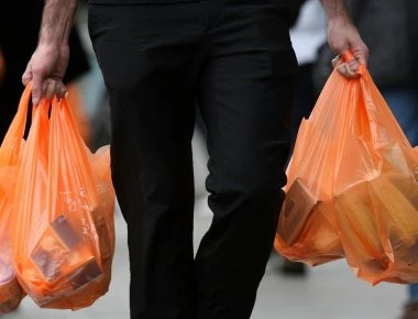 Σχεδόν διπλάσια θα κοστίζουν οι πλαστικές σακούλες από 1η Ιανουαρίου- Στα 9 λεπτά η τιμή